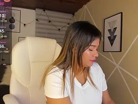 Snapshot of Enma__clark chatting on November 2025 04:12:02 AM Enma clark online show from November 2025 04:12:02 AM