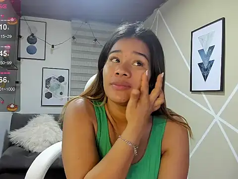 Snapshot of Enma__clark chatting on November 2025 04:22:01 AM Enma clark online show from November 2025 04:22:01 AM