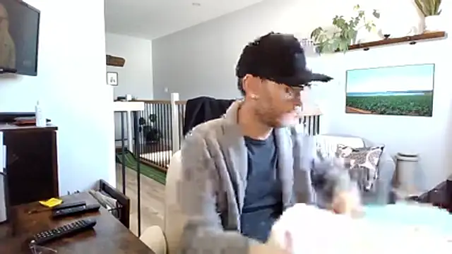 Snapshot of Bigdicktrav902 chatting on March 2026 03:51:01 PM Bigdicktrav902 online show from March 2026 03:51:01 PM