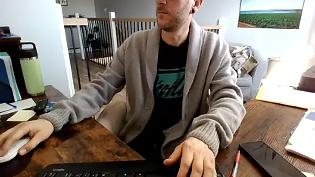 Bigdicktrav902 online show from April 2026 01:23:01 PM