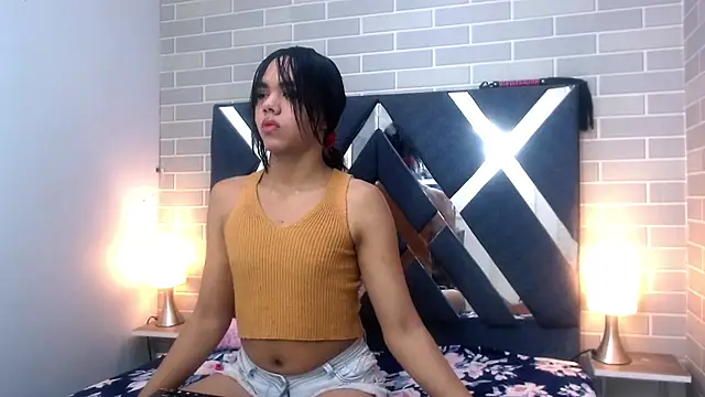 AndreaGil  online show from February 2025 12:02:02 PM