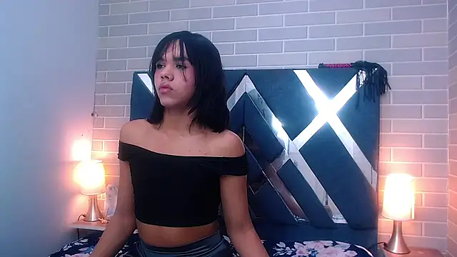 AndreaGil  online show from February 2025 01:53:02 PM