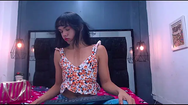 AndreaGil  online show from September 2025 07:14:02 PM