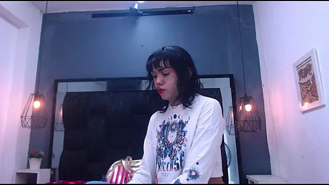 AndreaGil  online show from September 2025 07:04:01 PM