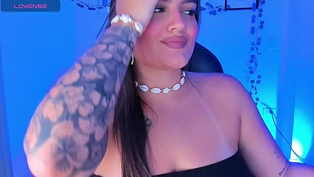 ellarosee  online show from April 2026 05:30:02 PM