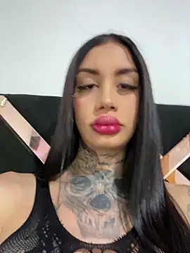 Zaratattoox online show from December 2025 07:26:02 AM