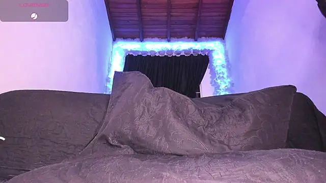 Snapshot of Mariana_Hasper_ chatting on February 2025 01:11:01 AM Mariana Hasper online show from February 2025 01:11:01 AM