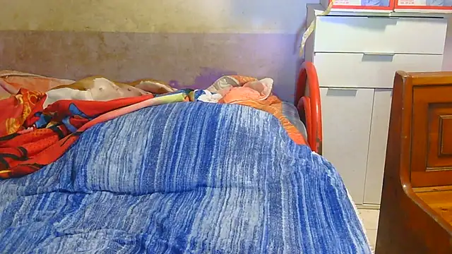 Snapshot of couplemilf2 chatting on February 2025 07:49:01 PM couplemilf2 online show from February 2025 07:49:01 PM