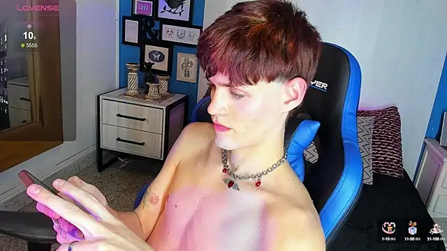 VladHellsing4 online show from February 2025 06:33:02 PM