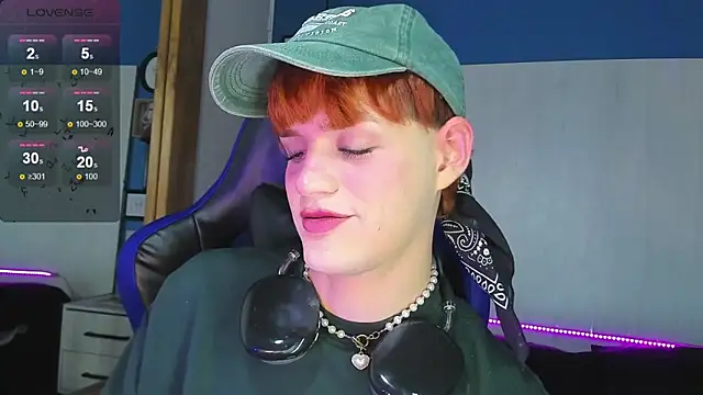 VladHellsing4 online show from October 2025 03:02:02 PM