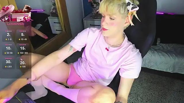 Snapshot of VladHellsing4 chatting on December 2025 02:23:02 PM VladHellsing4 online show from December 2025 02:23:02 PM