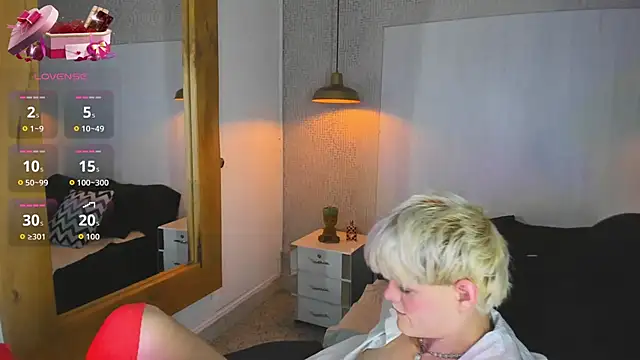 Snapshot of VladHellsing4 chatting on February 2026 02:06:01 PM VladHellsing4 online show from February 2026 02:06:01 PM