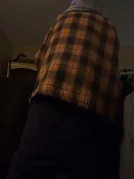 Snapshot of bobby123D chatting on February 2025 08:55:02 PM bobby123D online show from February 2025 08:55:02 PM