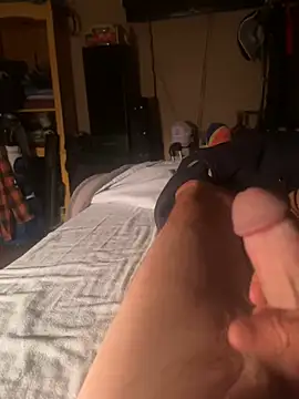 Snapshot of bobby123D chatting on February 2025 11:25:02 PM bobby123D online show from February 2025 11:25:02 PM