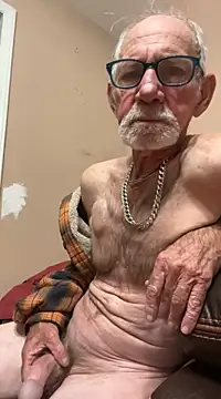 Snapshot of bobby123D chatting on February 2025 01:44:02 PM bobby123D online show from February 2025 01:44:02 PM