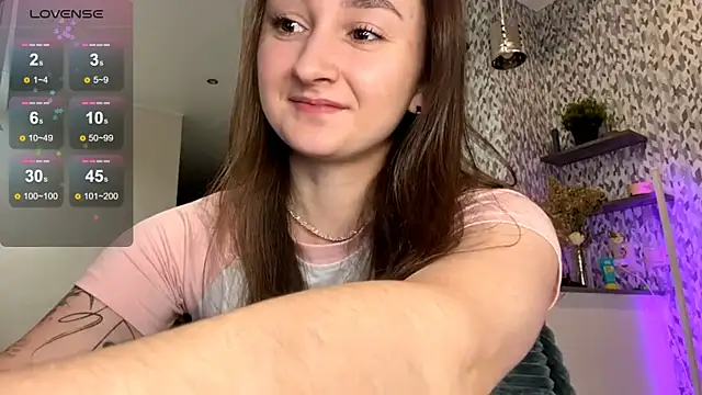 Eva Eva  online show from October 2025 09:44:01 PM