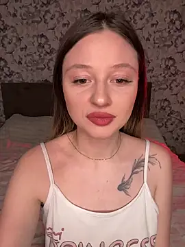 Snapshot of Kimsweet7 chatting on February 2025 04:03:01 PM Kimsweet7 online show from February 2025 04:03:01 PM