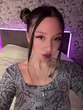 Snapshot of Kimsweet7 chatting on March 2025 05:08:02 PM Kimsweet7 online show from March 2025 05:08:02 PM