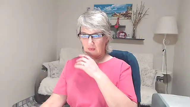 FleurMays online show from November 2025 12:26:01 PM