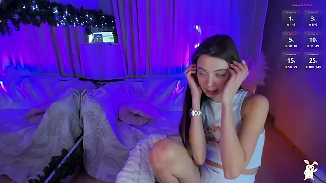 Snapshot of Goldy_Grace_ chatting on December 2024 02:24:02 PM Goldy Grace  online show from December 2024 02:24:02 PM