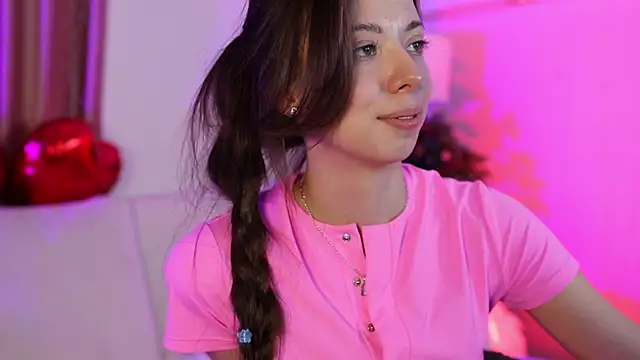 Snapshot of Goldy_Grace_ chatting on February 2025 02:50:02 PM Goldy Grace  online show from February 2025 02:50:02 PM