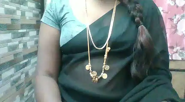 Snapshot of Hot_akshara chatting on December 2024 06:37:02 PM Hot akshara online show from December 2024 06:37:02 PM