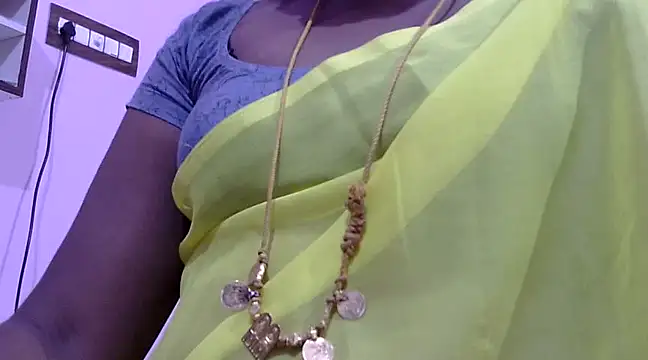 Snapshot of Hot_akshara chatting on February 2025 04:28:02 AM Hot akshara online show from February 2025 04:28:02 AM