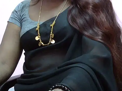 Snapshot of Hot_akshara chatting on November 2025 04:06:02 PM Hot akshara online show from November 2025 04:06:02 PM