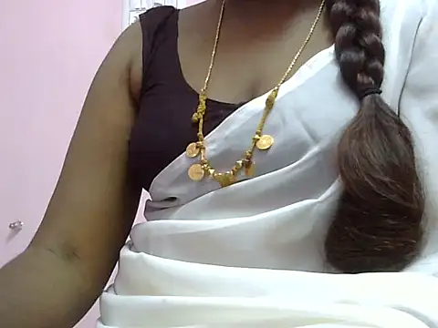 Snapshot of Hot_akshara chatting on December 2025 04:01:02 PM Hot akshara online show from December 2025 04:01:02 PM