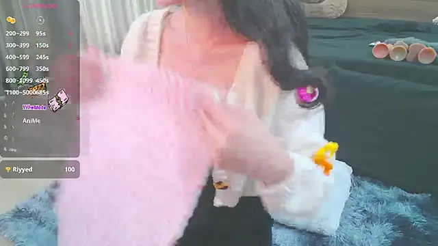 Snapshot of Chinhh9-9 chatting on January 2025 04:36:02 AM Chinhh9-9 online show from January 2025 04:36:02 AM