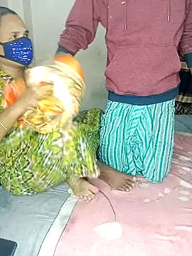 Snapshot of ArishaCouple chatting on January 2025 10:14:02 AM ArishaCouple online show from January 2025 10:14:02 AM