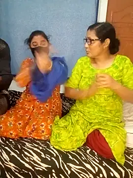 Snapshot of ArishaCouple chatting on January 2025 06:59:02 AM ArishaCouple online show from January 2025 06:59:02 AM