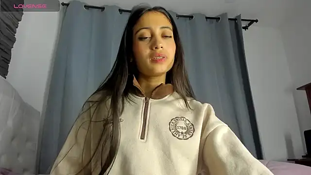 Loren parissi online show from April 2026 01:45:01 AM