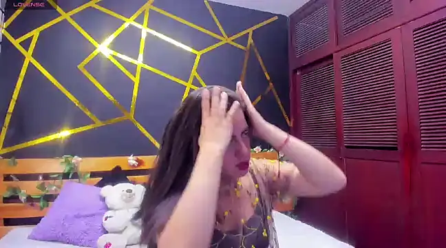 kathina giraldo online show from December 2024 01:18:01 PM