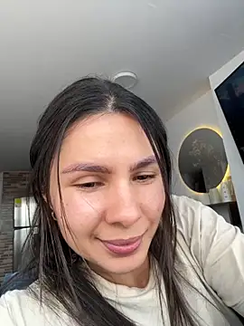 SofiaG  online show from November 2025 07:47:01 PM