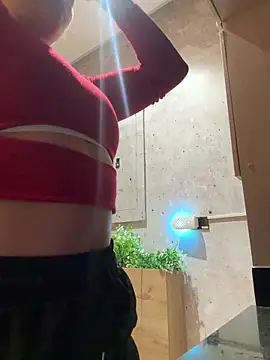 SofiaG  online show from December 2025 07:30:02 PM