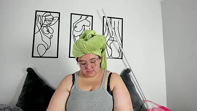 RubyPirsso18 online show from December 2025 07:21:02 PM