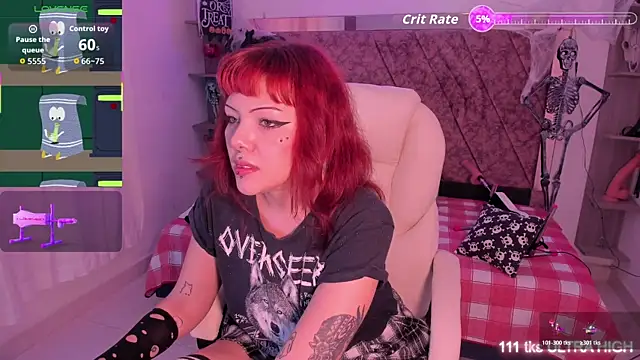 Snapshot of Sarah-Stoner chatting on October 2025 09:00:02 PM Sarah-Stoner online show from October 2025 09:00:02 PM