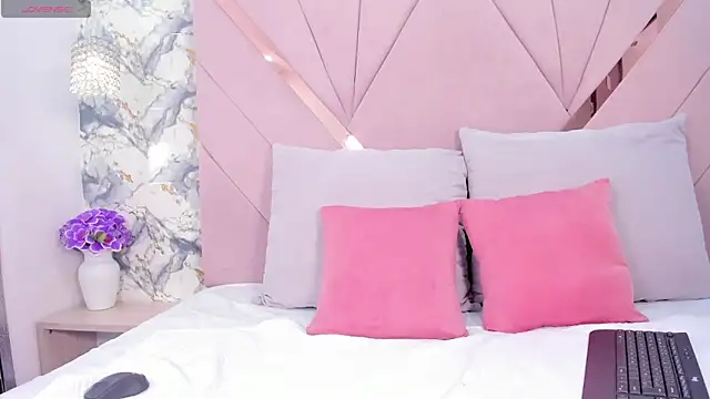 kaylin jann online show from November 2025 06:09:02 PM