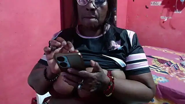 loretybig online show from December 2025 02:06:02 AM