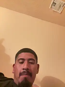 Snapshot of twohightwonut805 chatting on February 2026 06:22:01 PM twohightwonut805 online show from February 2026 06:22:01 PM