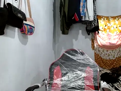 miriam775 online show from February 2025 01:41:01 PM