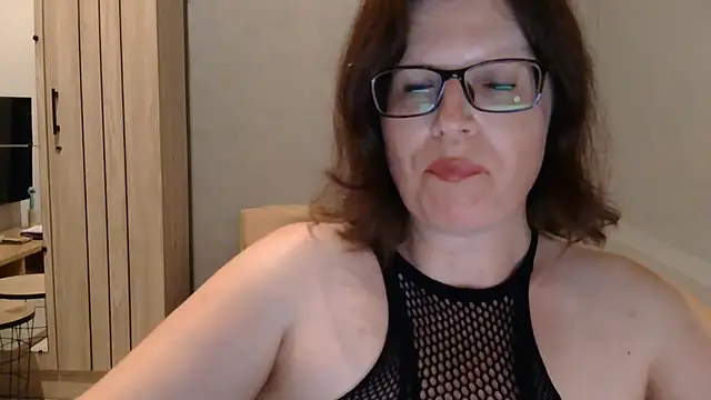 CrimsonMistress online show from September 2025 09:41:02 PM