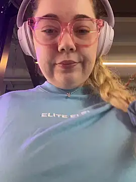 brooklynivy online show from October 2025 11:36:01 PM