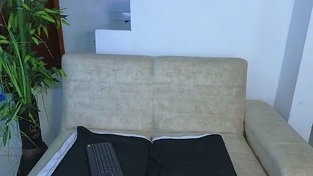 Lorenne Miller online show from September 2025 04:07:01 AM