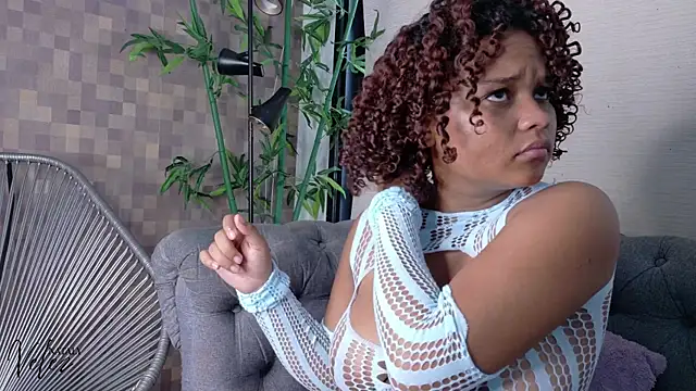 nataly velez online show from November 2025 07:13:02 PM