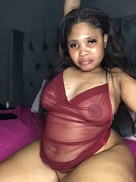 Snapshot of Anaelle24 chatting on February 2025 05:31:01 PM Anaelle24 online show from February 2025 05:31:01 PM
