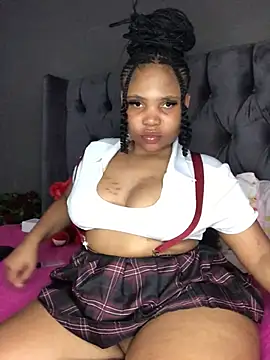 Snapshot of Anaelle24 chatting on February 2025 12:28:01 PM Anaelle24 online show from February 2025 12:28:01 PM