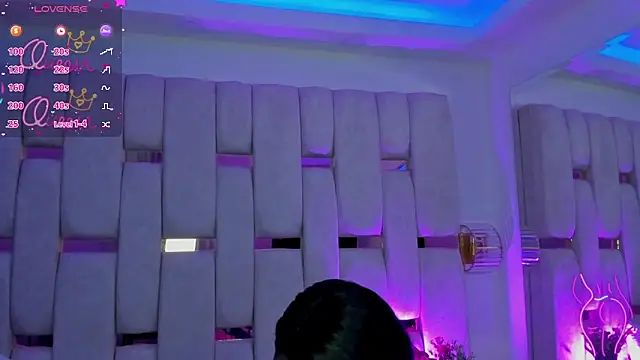 mia schwarz online show from March 2026 09:54:02 PM