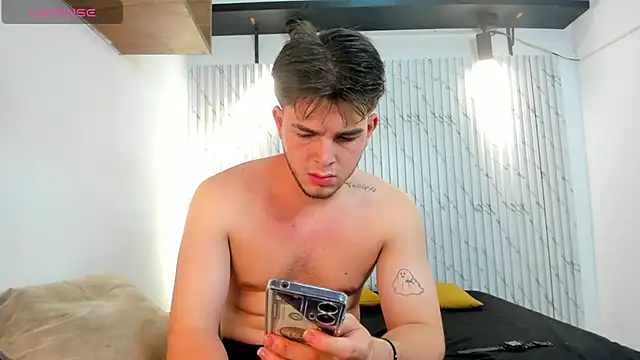 danielclarton1 online show from January 2025 12:49:02 AM